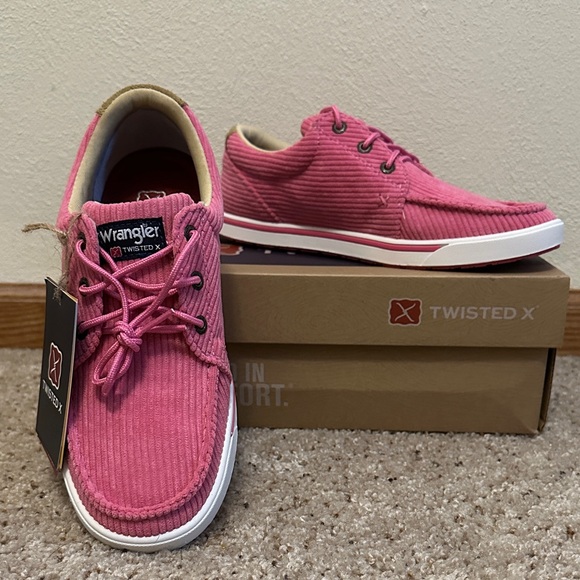 Twisted X Shoes - NWT Twisted X Vibrant Pink Corduroy Shoes